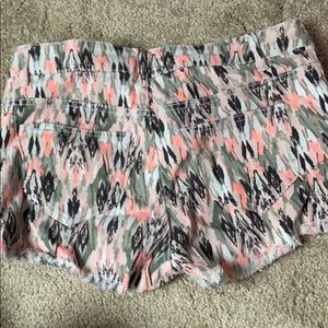 Shorts size 4